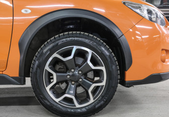 Подержанный автомобиль Subaru XV 2012 года (21 фото)
