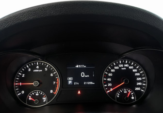 Подержанный автомобиль Kia Optima Sedan 2019 года (13 фото)