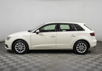 Подержанный автомобиль Audi A3 Hatchback 2013 года (8 фото)