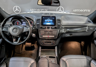Подержанный автомобиль Mercedes-Benz GLE 2018 года (14 фото)