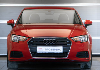 Подержанный автомобиль Audi A3 Sedan 2017 года (2 фото)