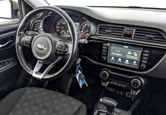 Подержанный автомобиль Kia Rio Hatchback 2020 года (27 фото)