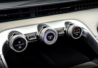 Подержанный автомобиль Exeed RX 2024 года (28 фото)