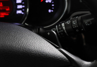 Подержанный автомобиль Kia Ceed Hatchback 2012 года (14 фото)