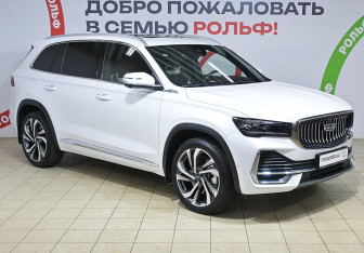 Подержанный автомобиль Geely Monjaro 2024 года (3 фото)