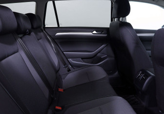 Подержанный автомобиль Volkswagen Passat Wagon 2017 года (11 фото)