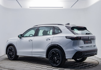 Подержанный автомобиль Volkswagen Tiguan 2025 года (3 фото)