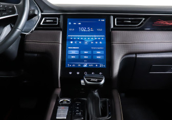 Подержанный автомобиль JAC J7 2021 года (15 фото)