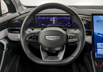 Подержанный автомобиль Geely Atlas 2024 года (27 фото)