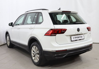 Подержанный автомобиль Volkswagen Tiguan 2021 года (6 фото)