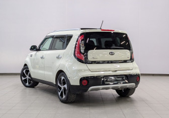 Подержанный автомобиль Kia Soul 2017 года (27 фото)