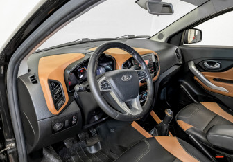 Подержанный автомобиль LADA (ВАЗ) XRAY 2019 года (17 фото)