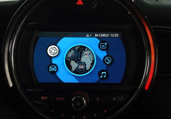Подержанный автомобиль MINI Hatch 2020 года (16 фото)