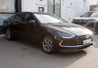 Подержанный автомобиль Hyundai Sonata 2019 года (3 фото)