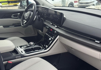 Новый Kia Carnival 2025 (16 фото)
