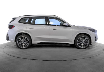 Новый BMW X1 2025 (4 фото)