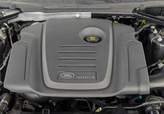 Подержанный автомобиль Land Rover Defender Suv 2021 года (9 фото)