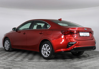 Подержанный автомобиль Kia Cerato Sedan 2020 года (7 фото)