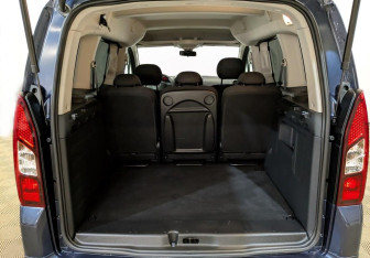 Подержанный автомобиль Opel Combo 2021 года (10 фото)