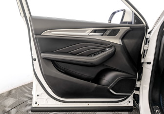 Подержанный автомобиль Haval F7 2021 года (19 фото)