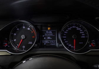 Подержанный автомобиль Audi A5 Coupe 2012 года (12 фото)