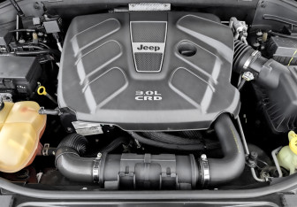 Подержанный автомобиль Jeep Grand Cherokee 2012 года (9 фото)