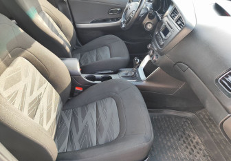 Подержанный автомобиль Kia Ceed Hatchback 2016 года (9 фото)