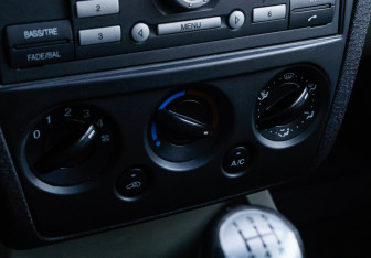 Подержанный автомобиль Ford Fusion 2006 года (15 фото)