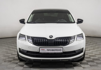 Подержанный автомобиль Skoda Octavia Liftback 2018 года (2 фото)