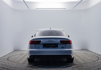 Подержанный автомобиль Audi A6 Sedan 2017 года (6 фото)