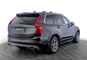 Подержанный автомобиль Volvo XC90 2018 года (5 фото)