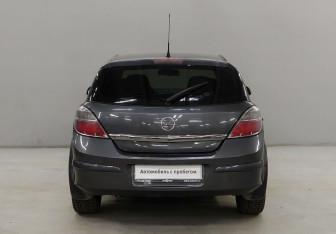 Подержанный автомобиль Opel Astra Hatchback 2010 года (6 фото)
