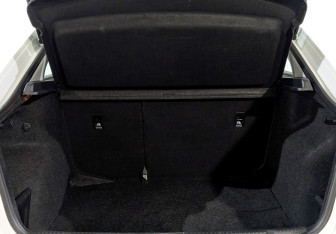 Подержанный автомобиль Skoda Rapid Liftback 2021 года (10 фото)