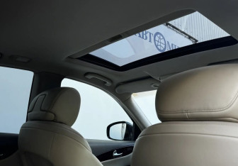 Подержанный автомобиль Infiniti QX50 2014 года (12 фото)