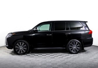 Подержанный автомобиль Lexus LX 2020 года (8 фото)