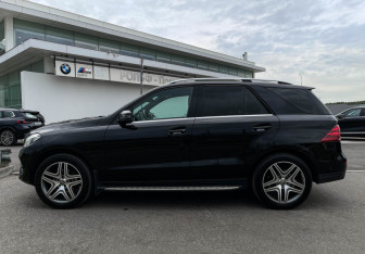 Подержанный автомобиль Mercedes-Benz GLE 2015 года (8 фото)