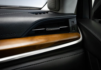 Подержанный автомобиль Lexus LX 2016 года (28 фото)