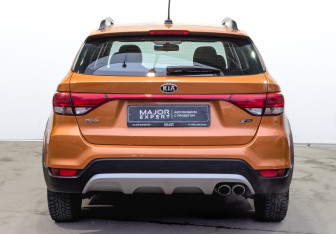 Подержанный автомобиль Kia Rio Hatchback 2019 года (6 фото)