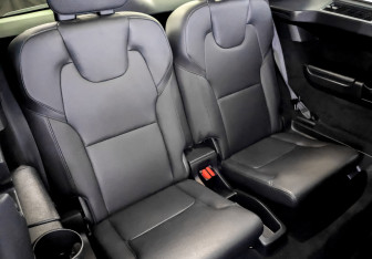 Подержанный автомобиль Volvo XC90 2021 года (27 фото)