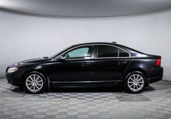 Подержанный автомобиль Volvo S80 2007 года (8 фото)