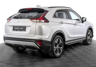 Подержанный автомобиль Mitsubishi Eclipse Cross 2021 года (5 фото)