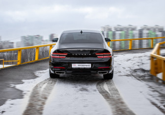 Подержанный автомобиль Genesis G80 2021 года (6 фото)