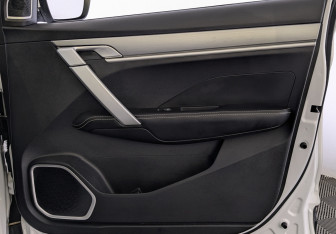 Подержанный автомобиль Geely Coolray 2023 года (25 фото)