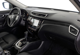 Подержанный автомобиль Nissan X-Trail 2018 года (15 фото)