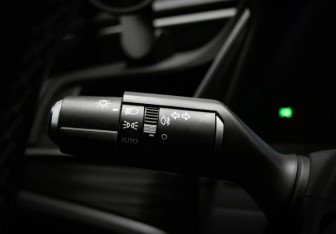 Подержанный автомобиль Lexus ES 2020 года (12 фото)