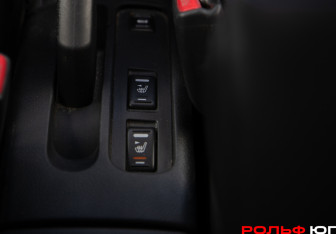 Подержанный автомобиль Nissan Note 2007 года (15 фото)