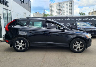 Подержанный автомобиль Volvo XC60 2010 года (4 фото)