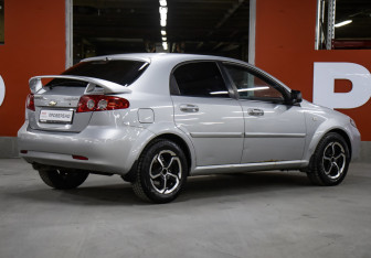 Подержанный автомобиль Chevrolet Lacetti Hatchback 2010 года (5 фото)