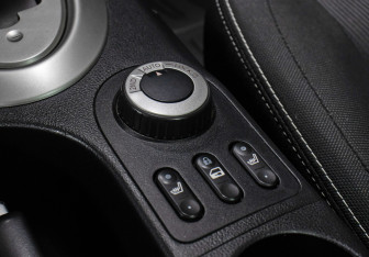 Подержанный автомобиль Nissan Qashqai+2 2011 года (21 фото)