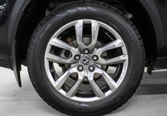 Подержанный автомобиль Lexus NX 2018 года (23 фото)